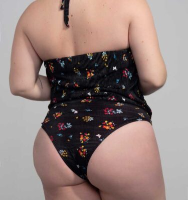 traje de baño flores
