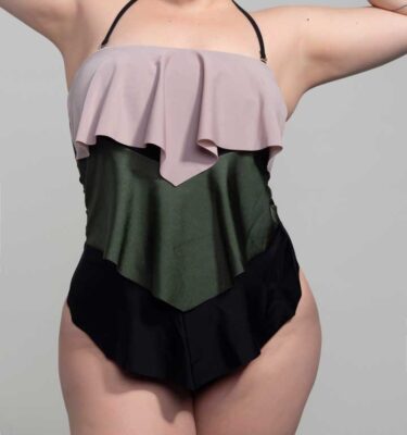 malla enteriza modelo Emma rosa y verde plus size