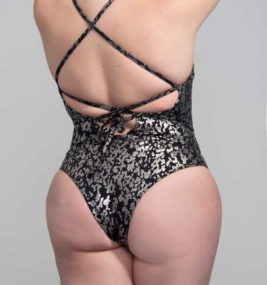 malla enteriza Margot plata y negro