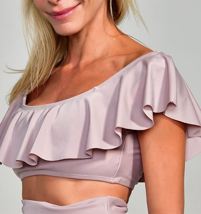 Megan Top Avellana